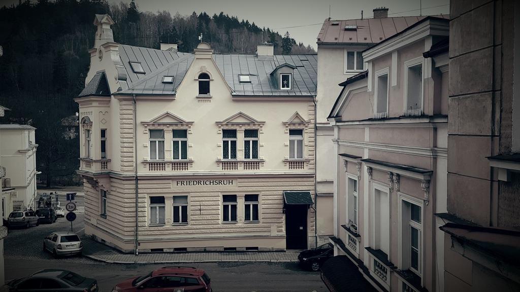 Apartamento Apartman Lidicka Mariánské Lázně Exterior foto